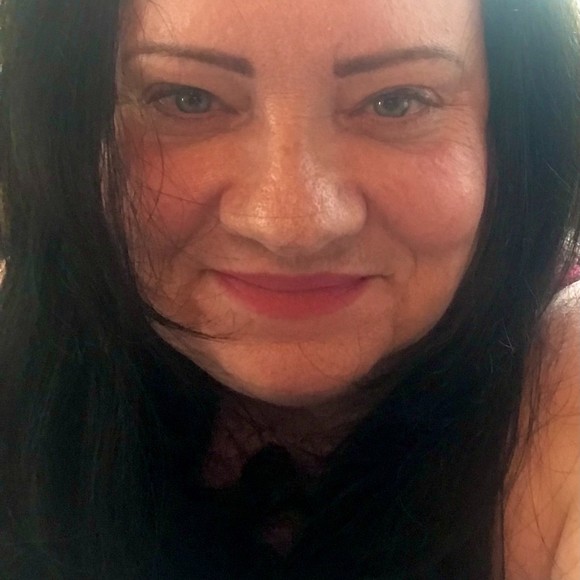 Meet your Posher, Viviane - Picture 1 of 1